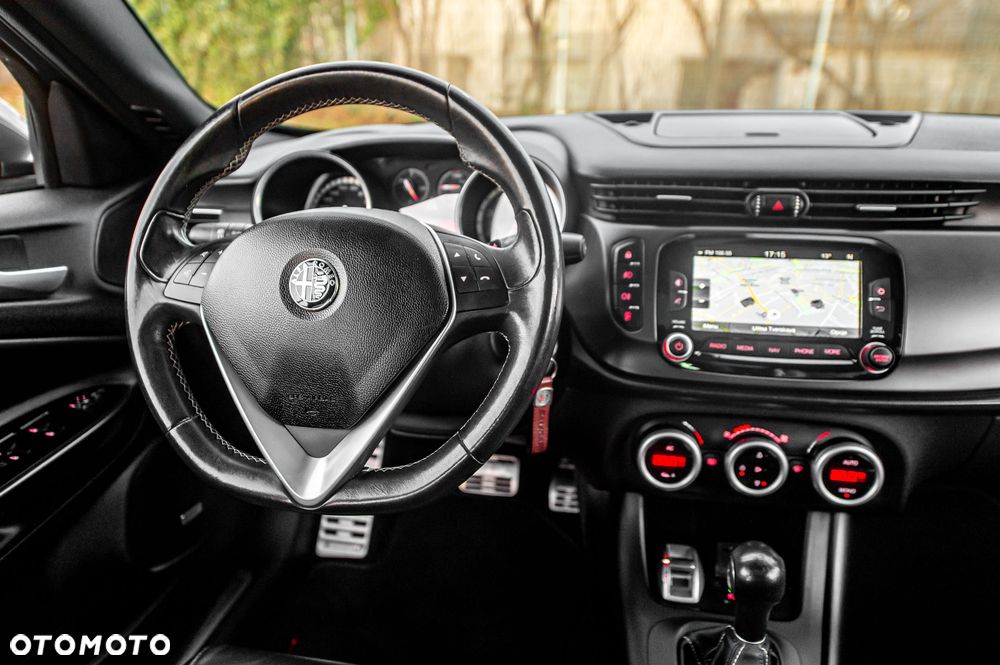 Alfa Romeo Giulietta 1.8 TBi 16V TCT Quadrifoglio Verde - 16