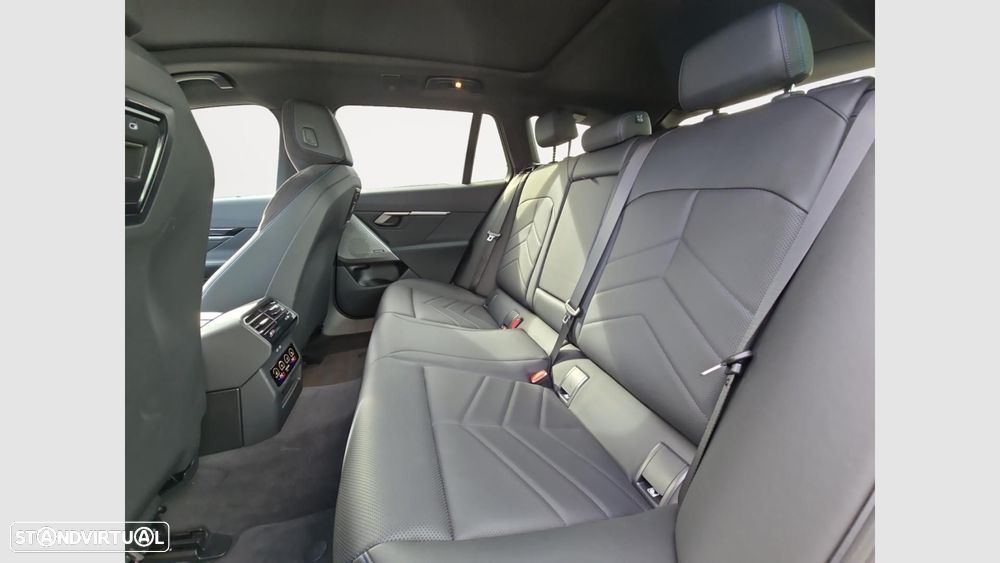BMW i5 eDrive40 Pack Desportivo M - 14