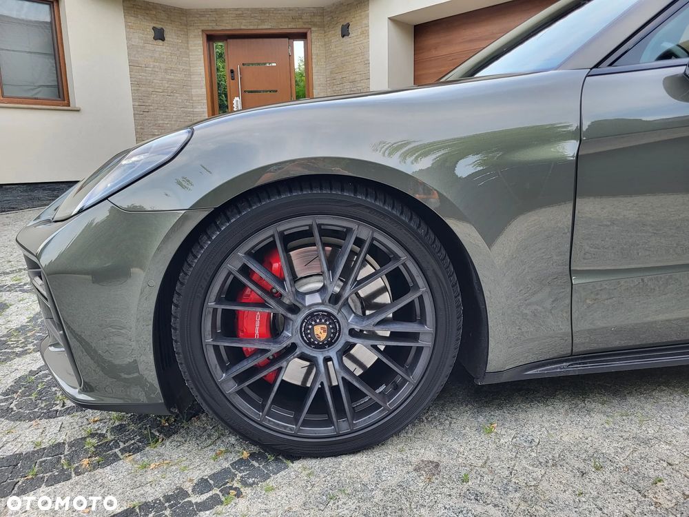 Porsche Panamera - 12