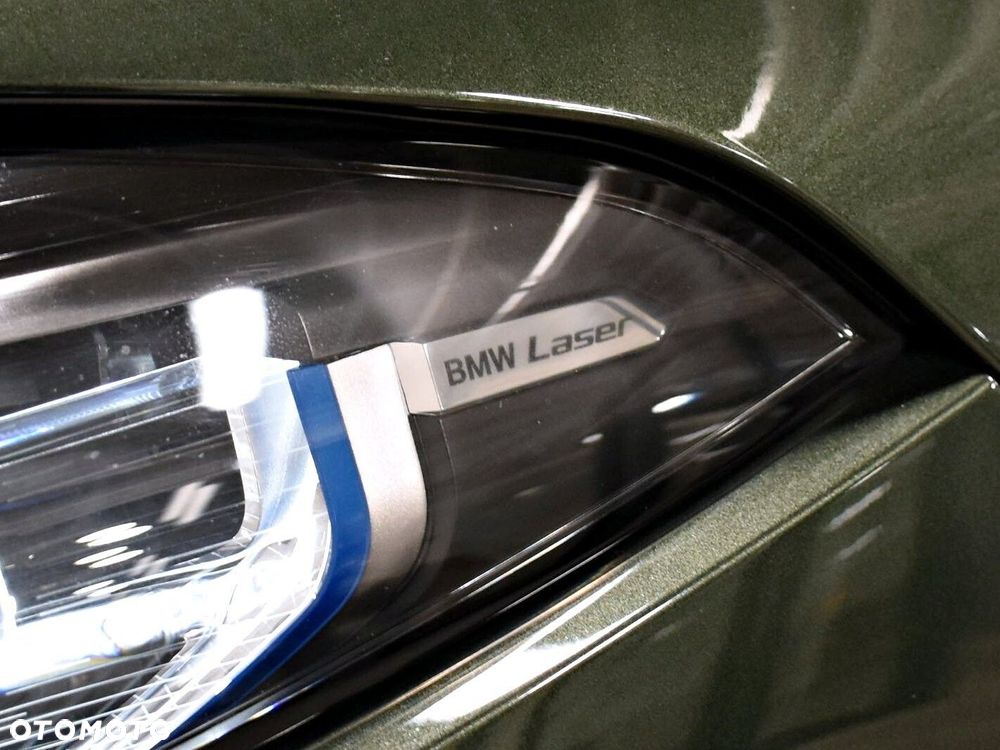 BMW M8 Competition - 35