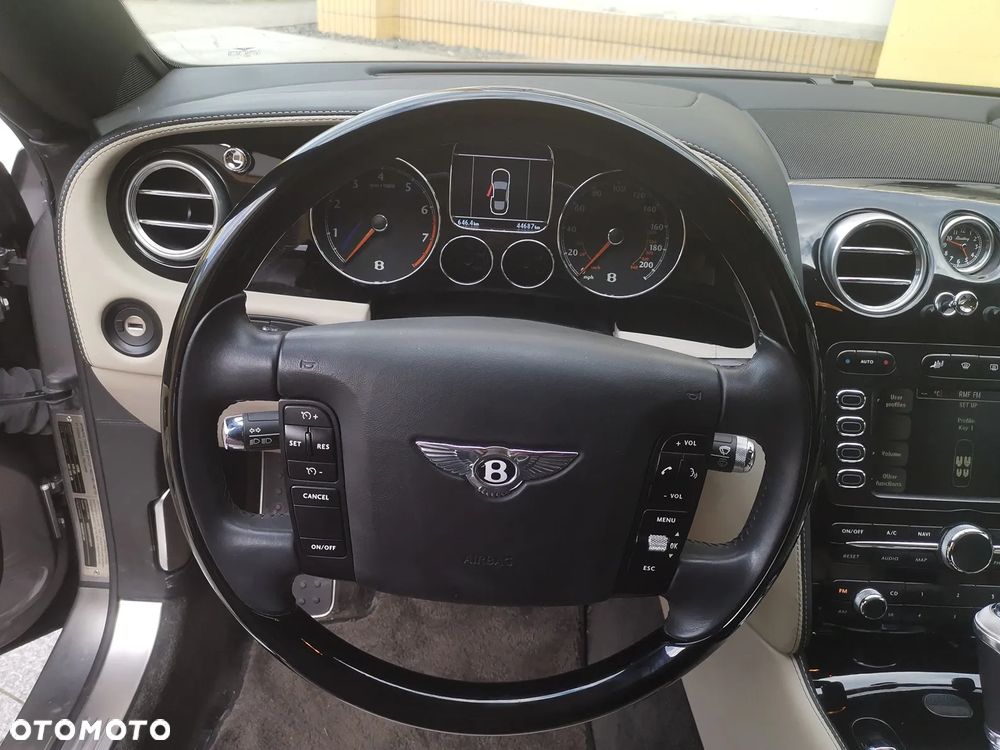 Bentley Continental GT Standard - 23