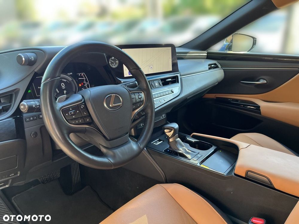 Lexus ES 300h Business Edition - 5
