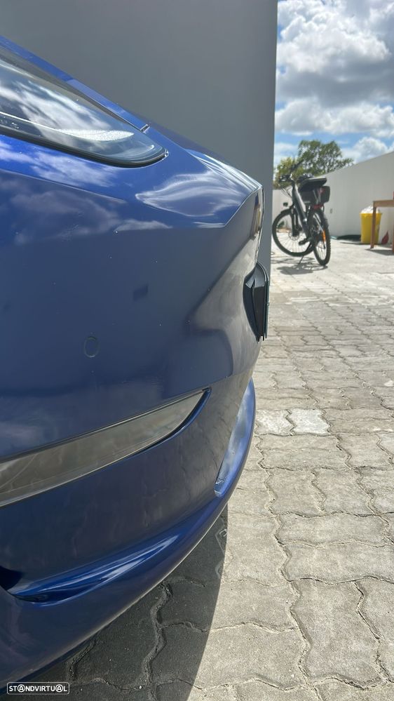 Tesla Model Y - 5