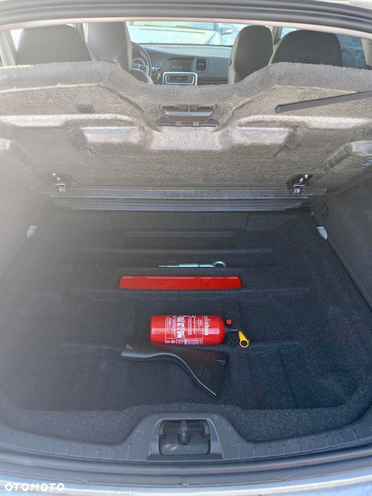 Volvo V60 D3 Momentum - 21