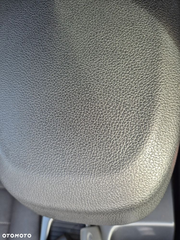 Ford Kuga - 12