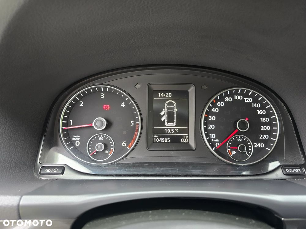 Volkswagen Touran 2.0 TDI Highline - 20
