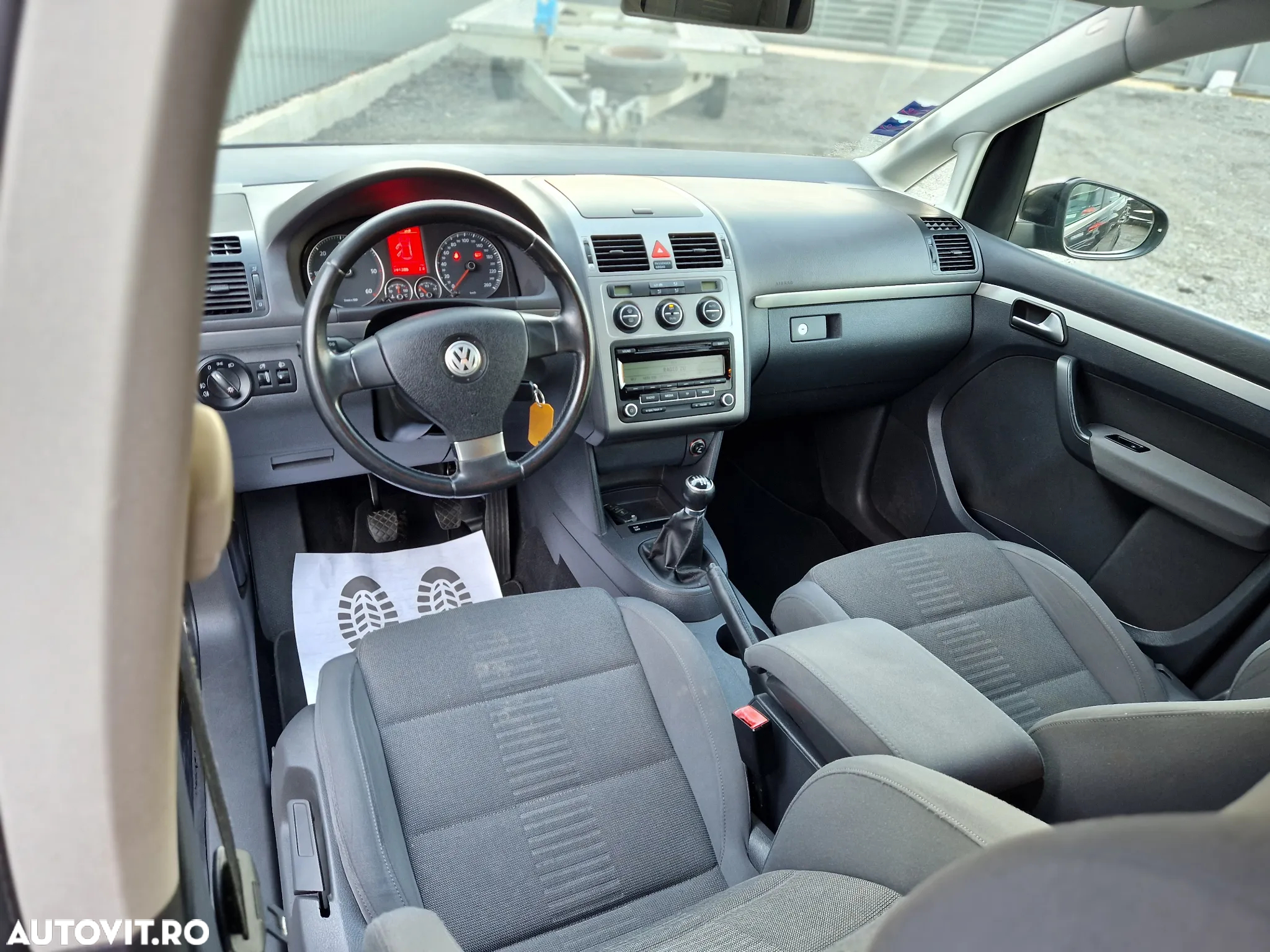 Volkswagen Touran 1.9 TDI - 6