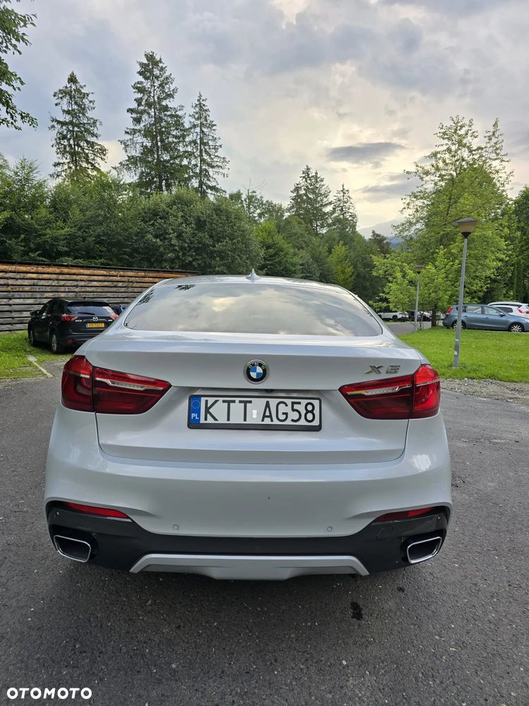 BMW X6 xDrive50i - 8