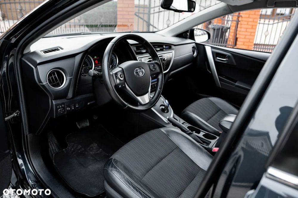 Toyota Auris - 16