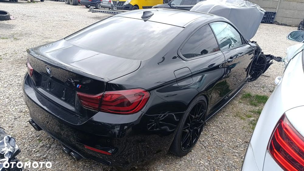 BMW M4 DKG - 3