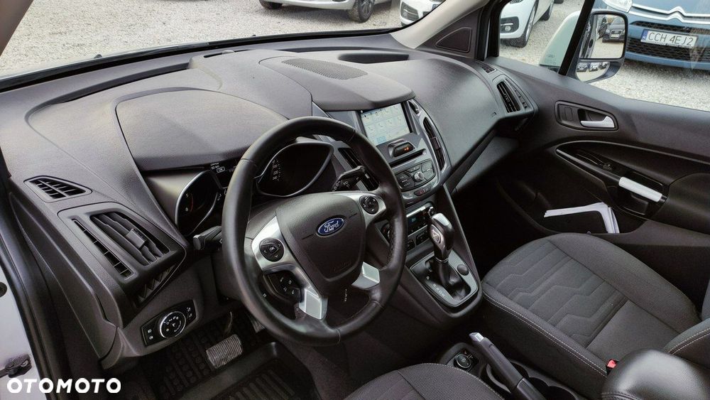 Ford Tourneo Connect Grand - 29