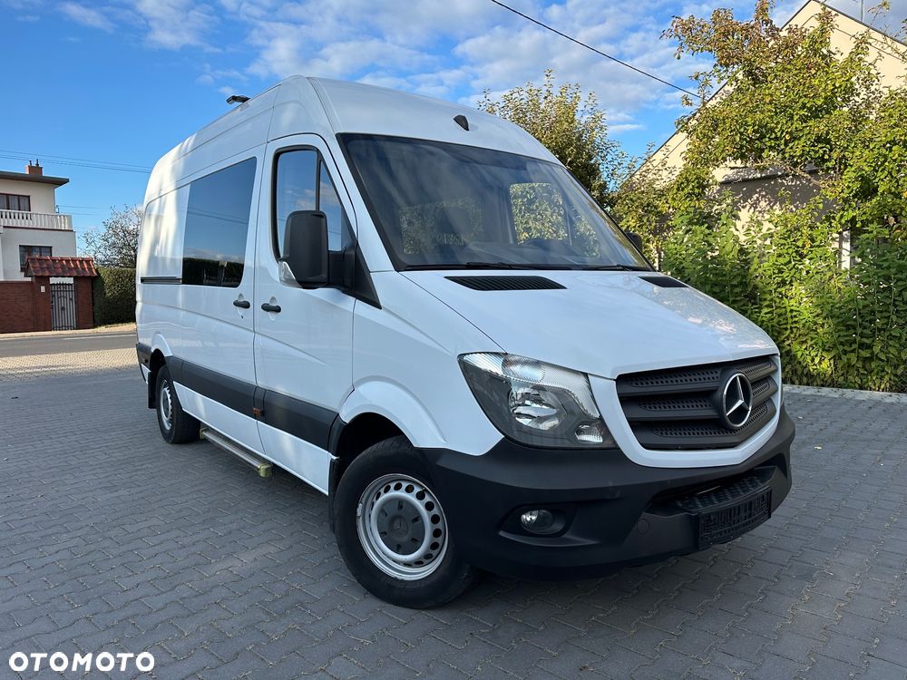 Mercedes-Benz Sprinter - 2