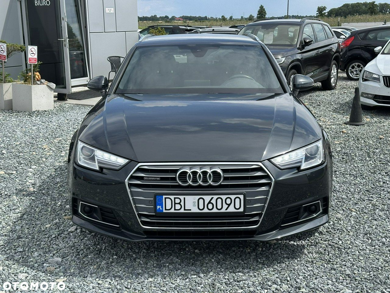 Audi A4 Avant 40 TDI quattro S tronic S line - 2