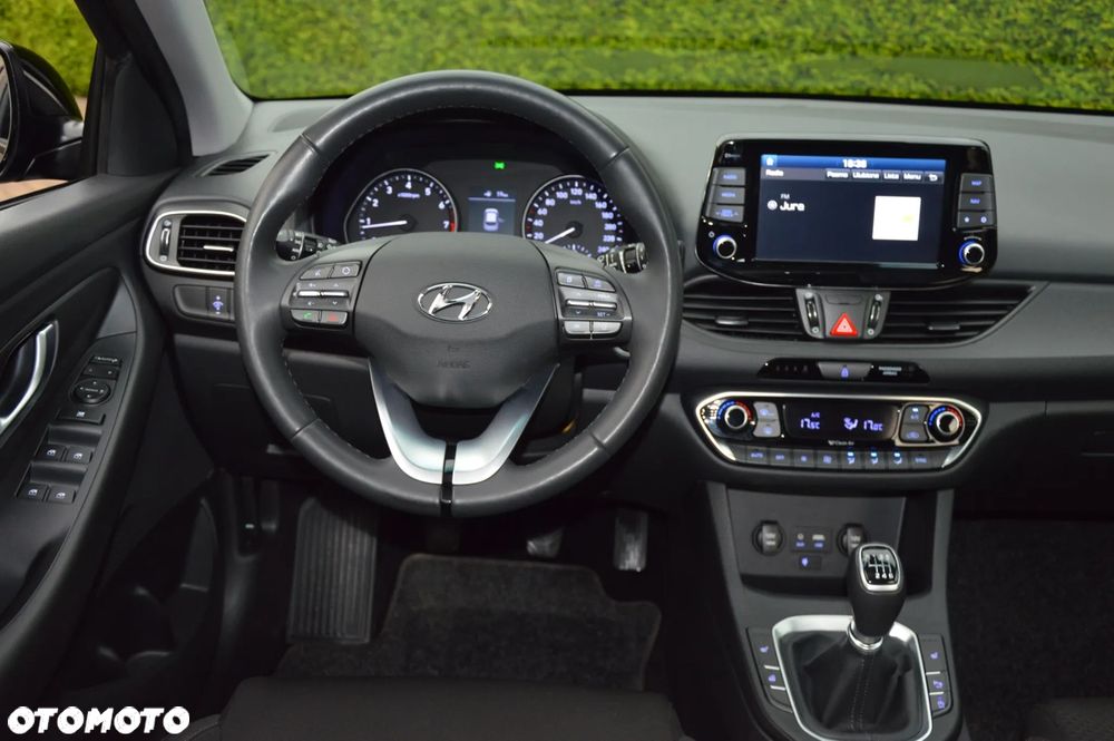 Hyundai i30 1.4 T-GDI Intro Edition - 17