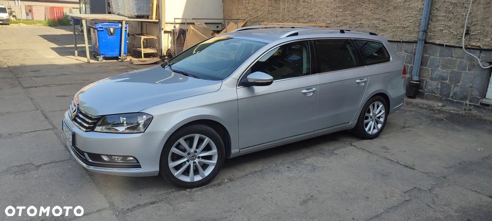 Volkswagen Passat 2.0 TDI DSG Highline - 1