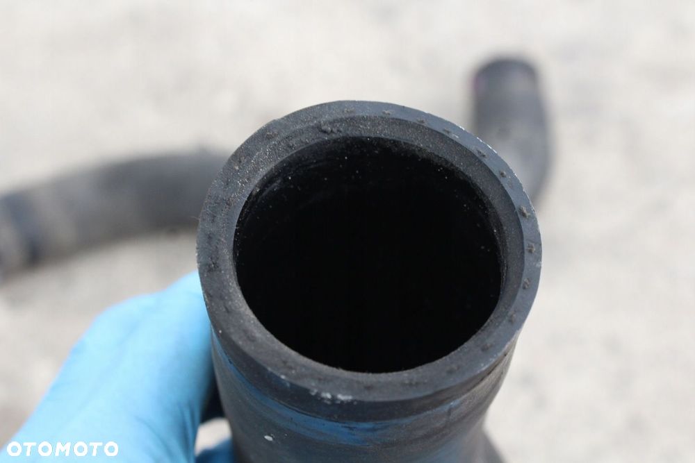 WĄŻ RURA POWIETRZA INTERCOOLERA AURIS I 1.4 D4D - 8