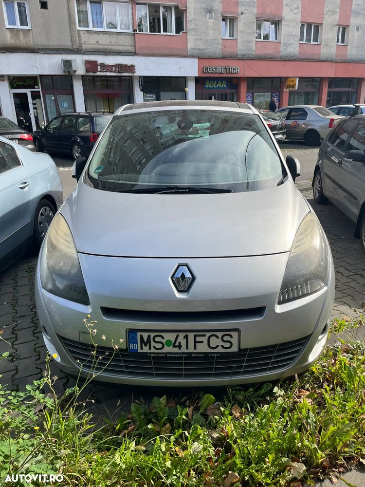 Renault Scenic - 1