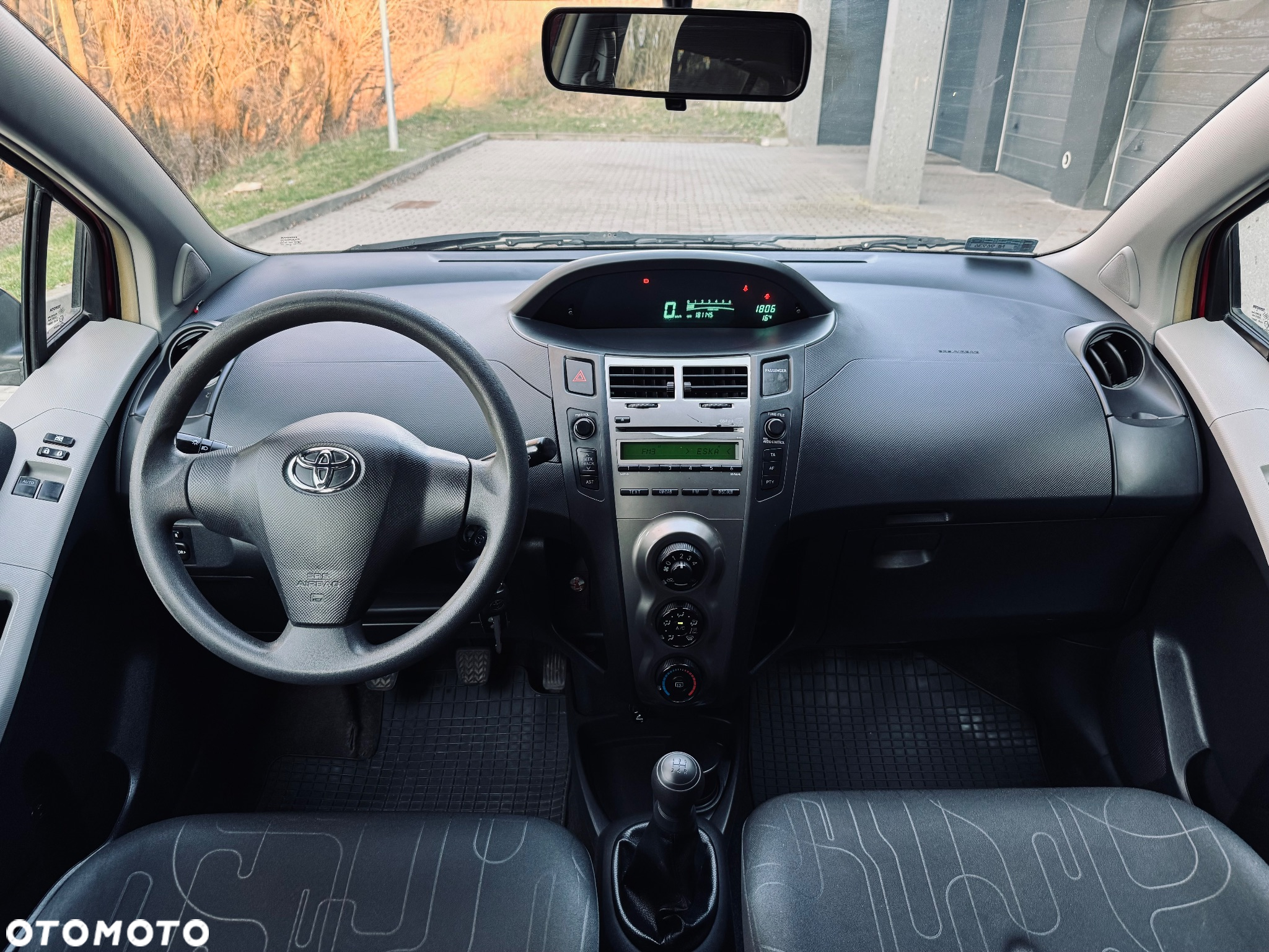 Toyota Yaris 1.0 Luna - 15
