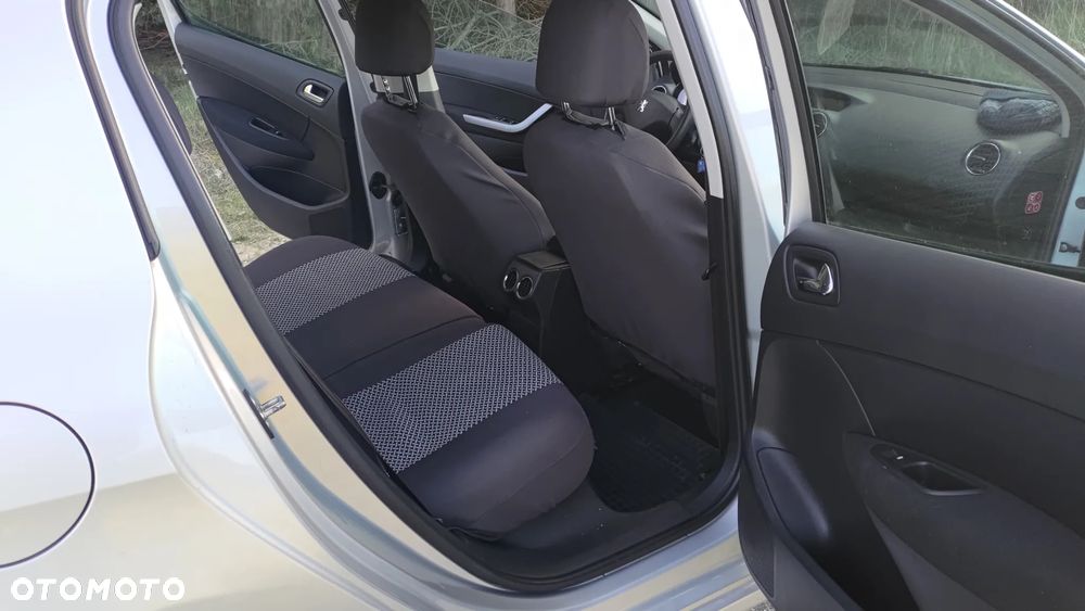 Peugeot 308 1.6 Premium - 21