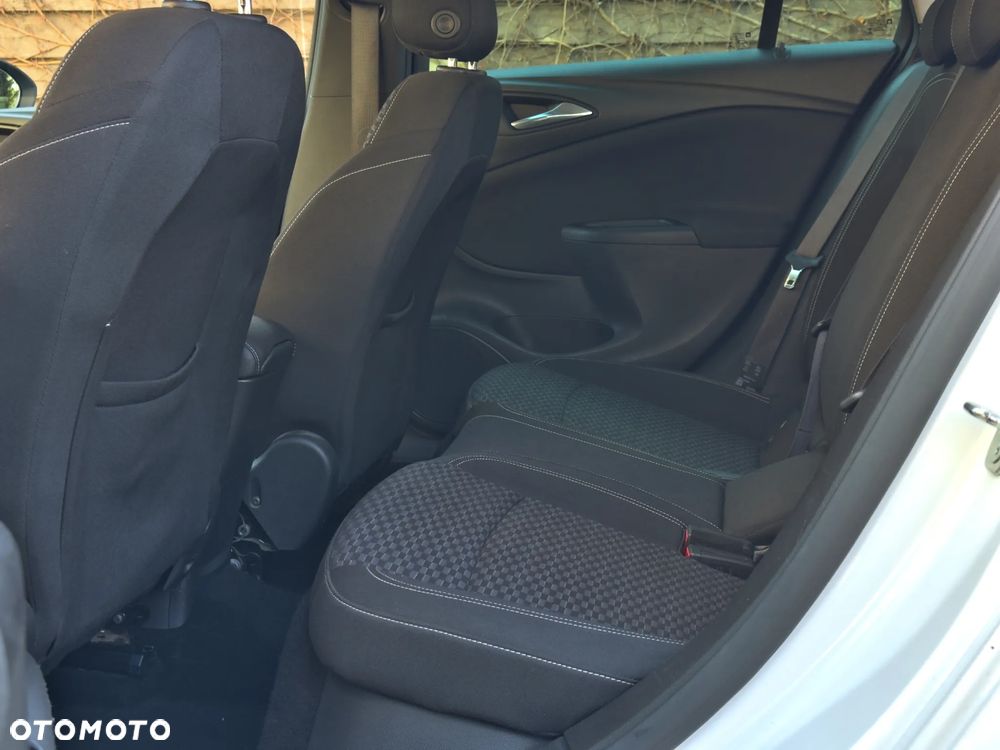 Opel Astra 1.6 CDTI Dynamic S&S - 29