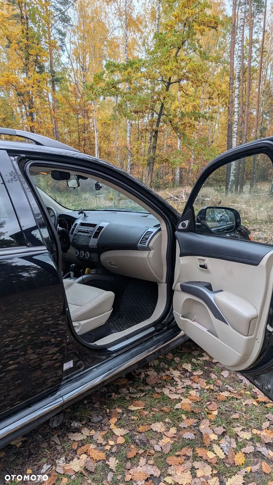 Mitsubishi Outlander 2.4 Instyle EU5 CVT - 6