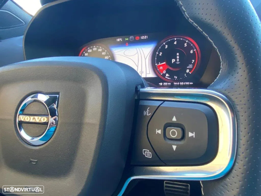 Volvo XC 40 1.5 T3 R-Design Geartronic - 26