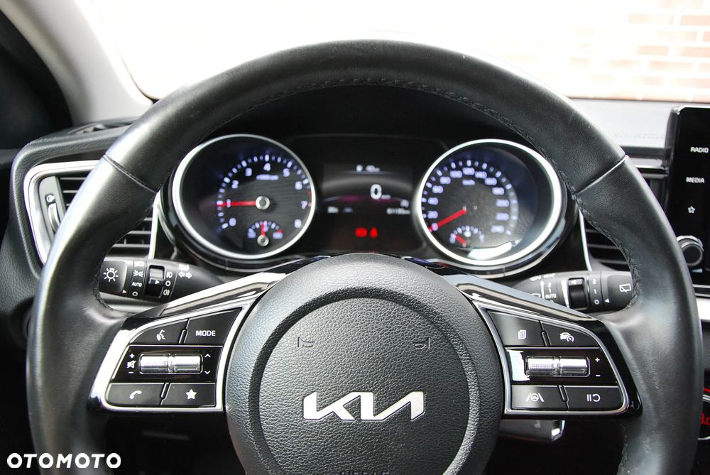 Kia Ceed 1.5 T-GDI Business Line - 40