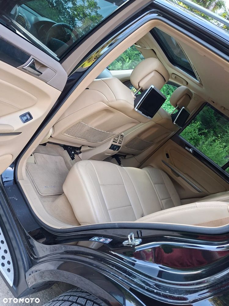 Mercedes-Benz ML - 12