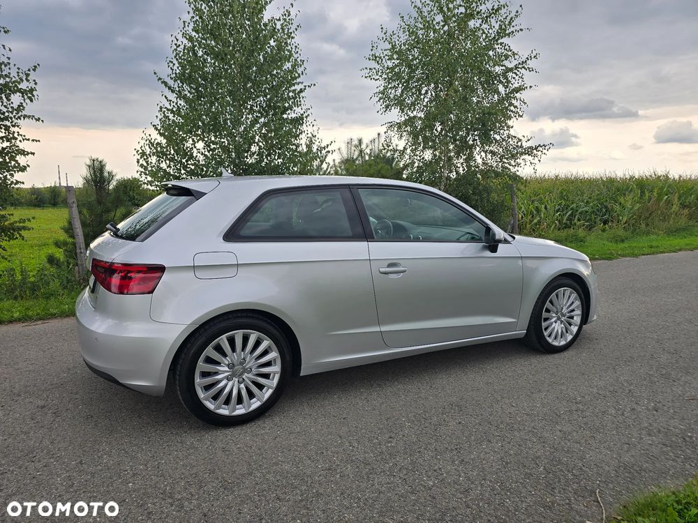 Audi A3 3-drzwiowe 1.6 TDI - 7