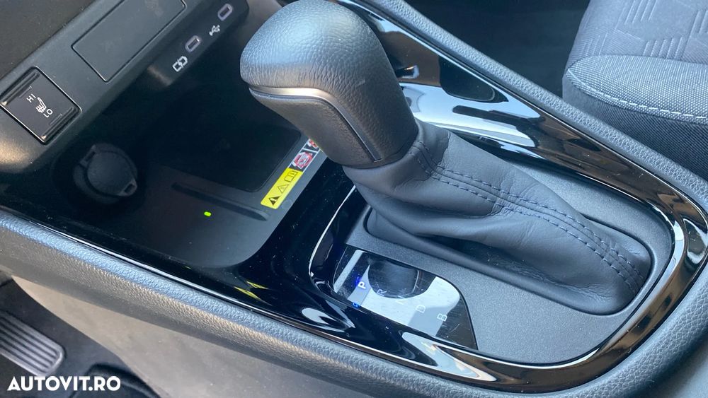 Toyota Yaris 1.5 VVT-i HSD Dynamic - 12