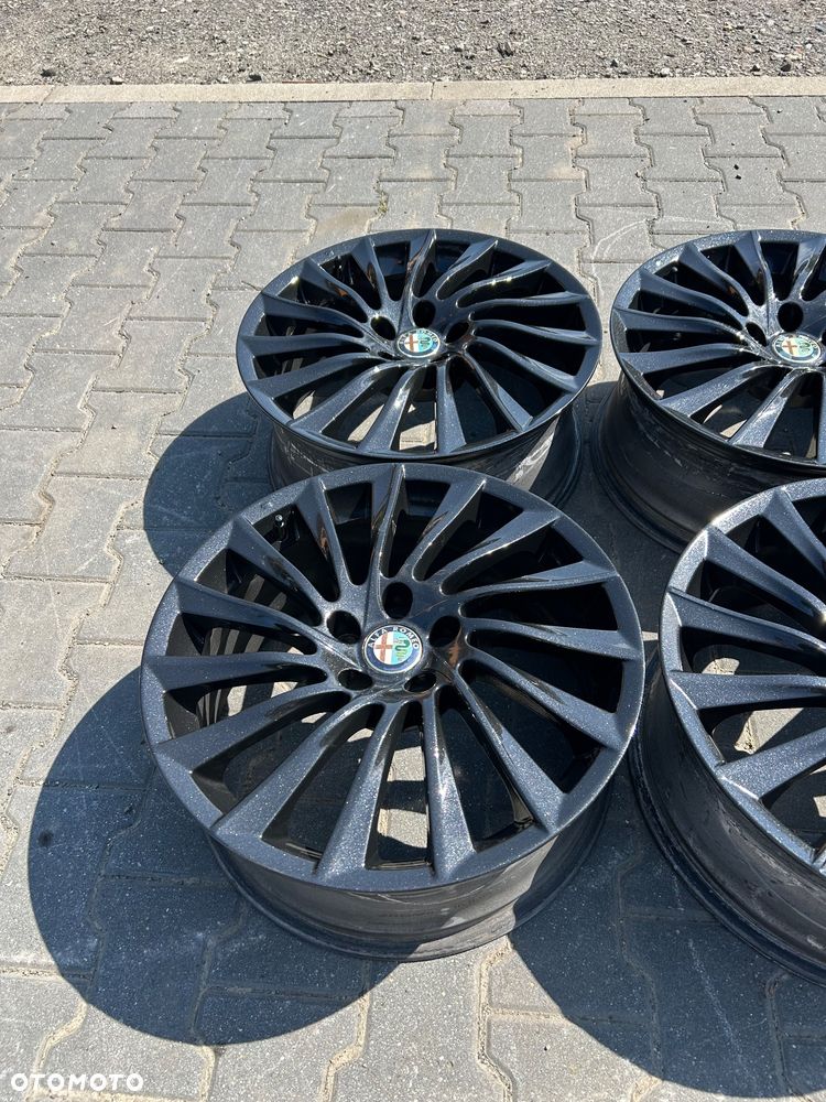 Alfa Romeo alufelgi 18 cali 5x110 Giulia Giulietta Fiat 500X czarne - 4