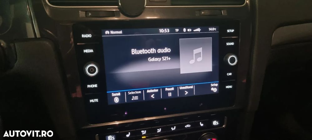 Volkswagen Golf - 36
