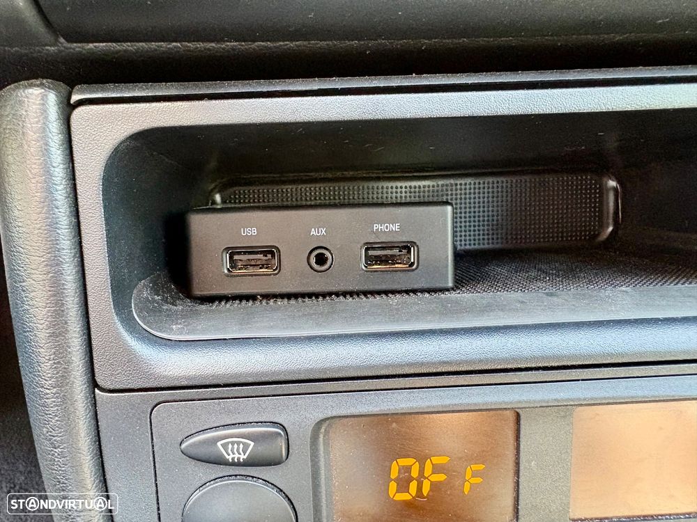 Porsche 911 (996) Carrera - 18