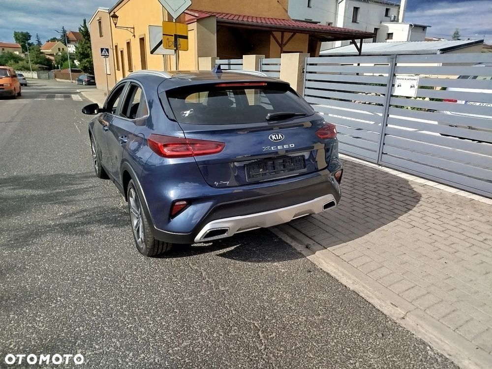 Kia XCeed 1.0 T-GDI L Business Line - 4