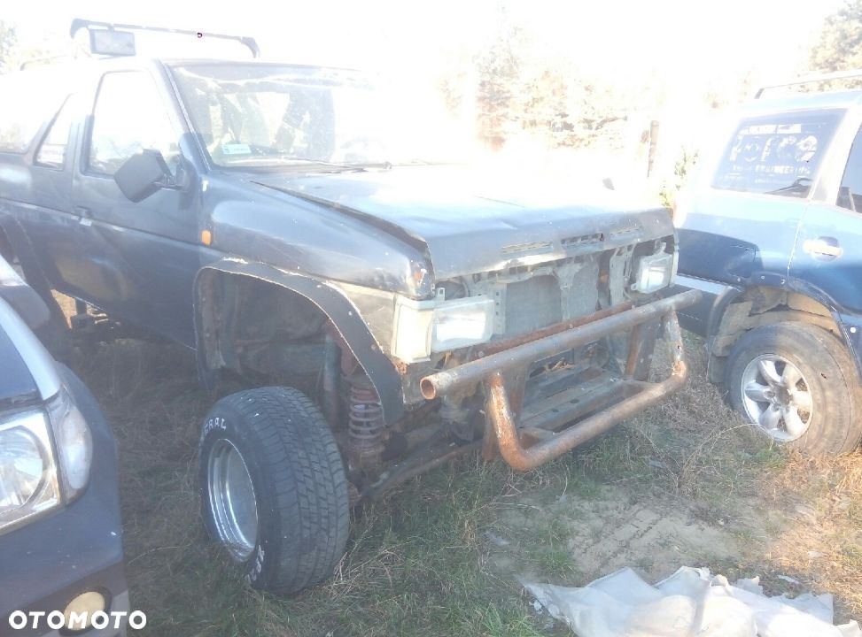 Nissan Terrano 2.7 td na części - 4