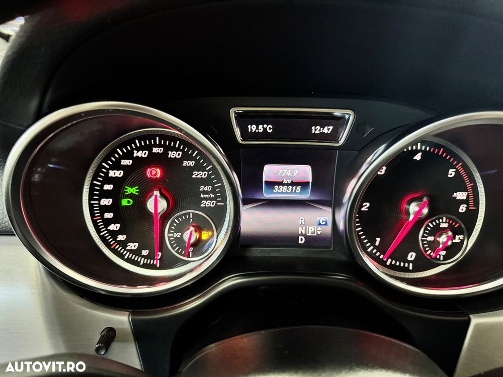Mercedes-Benz GLS 350 d 4MATIC 9G-TRONIC AMG Line - 31