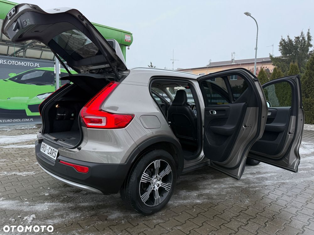 Volvo XC 40 D3 Momentum Pro - 36