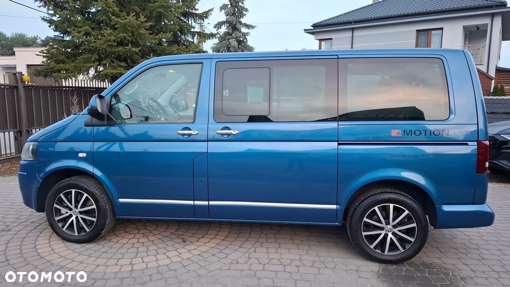 Volkswagen Caravelle - 2