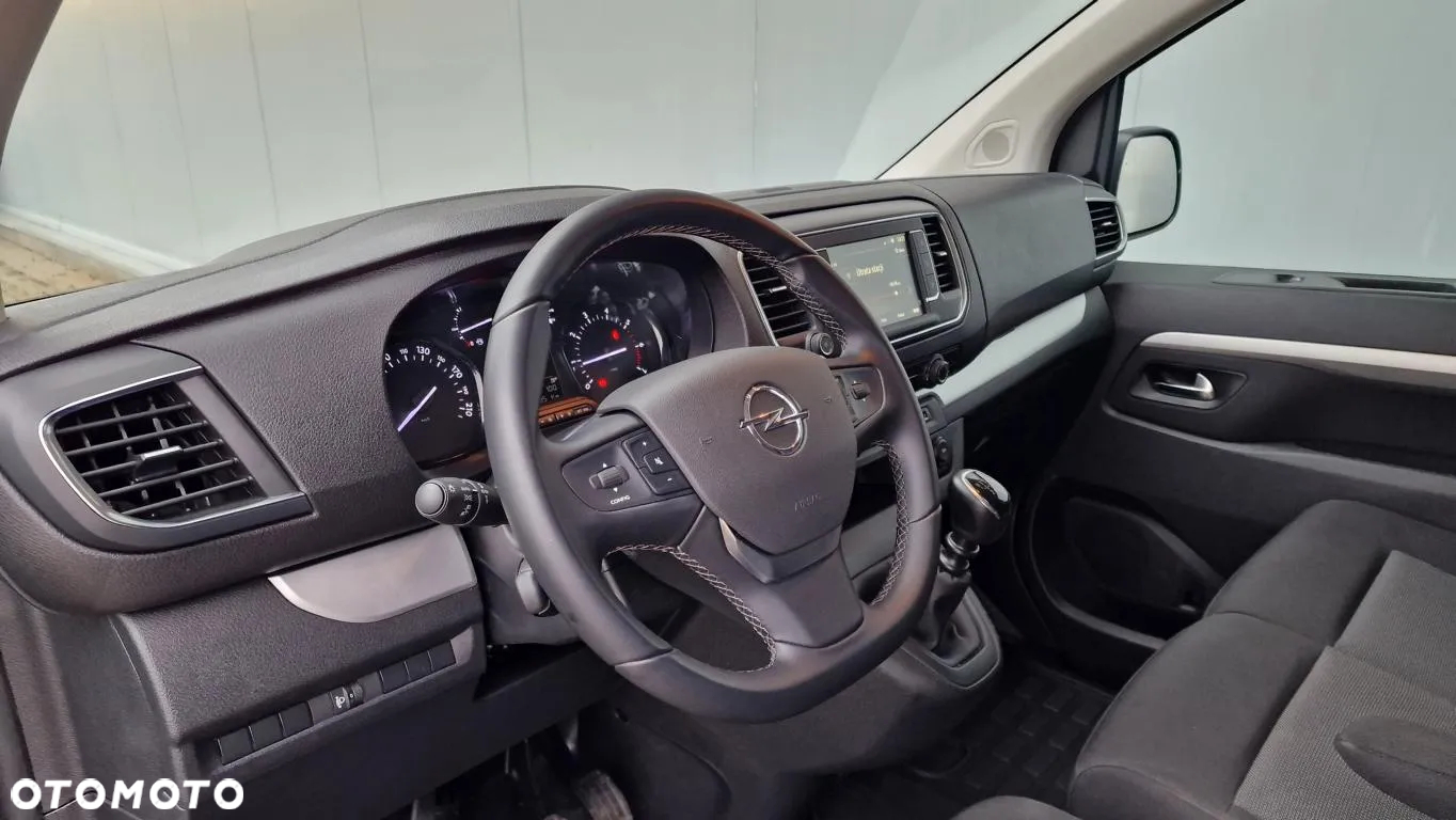 Opel Vivaro Extra Long - 21