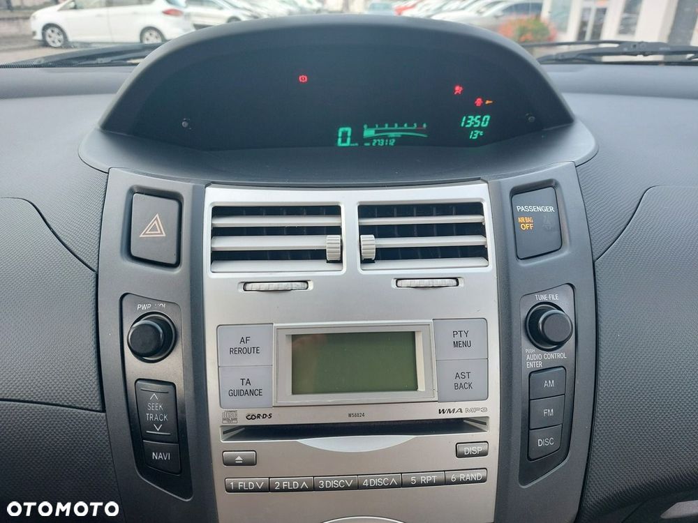 Toyota Yaris - 19