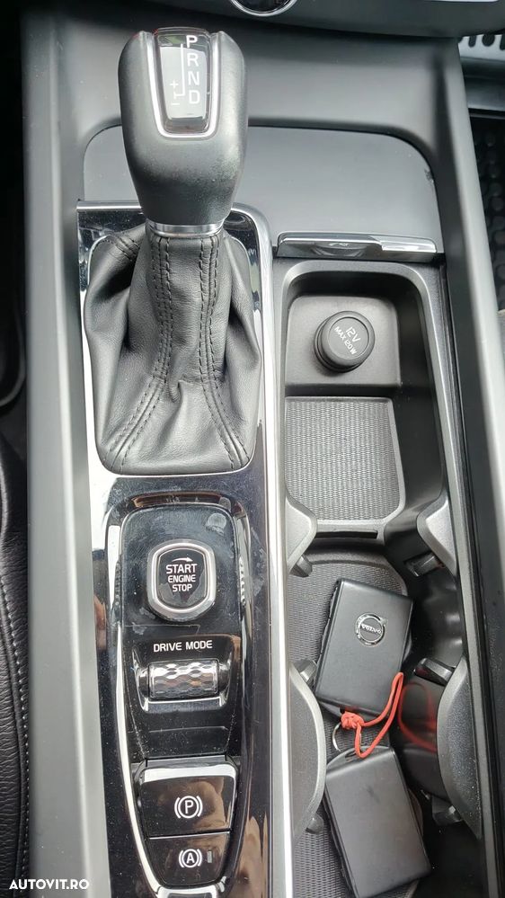 Volvo XC 60 D4 Momentum Pro - 20