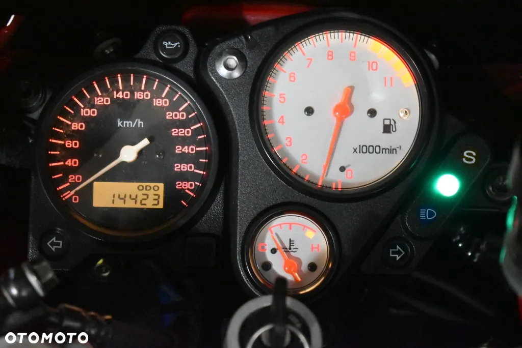 Honda VTR - 31