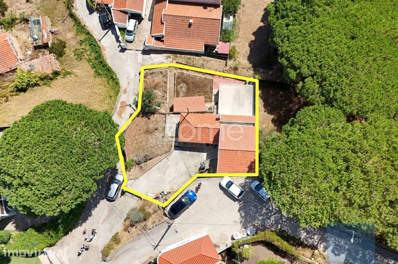 Quinta para Reconstrução Total em Janes, Cascais — Lote de 603 m²