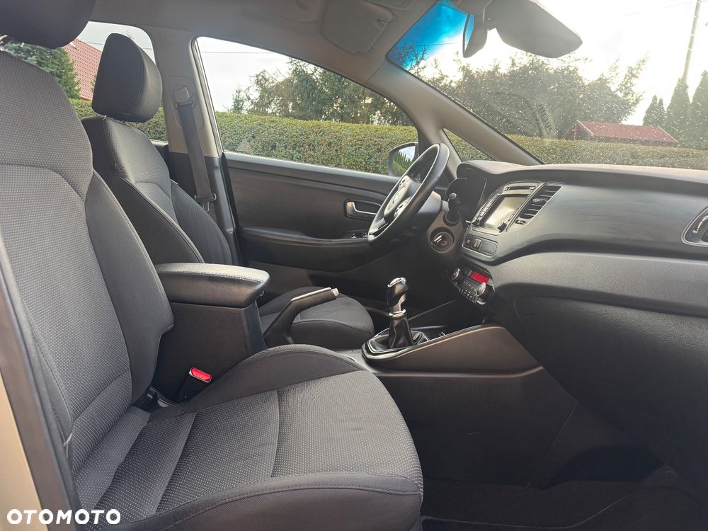 Kia Carens 1.7 CRDi 115 Dream-Team Edition - 10