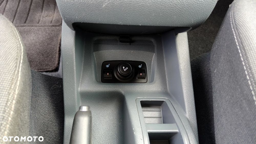 Ford C-MAX 1.6 Ti-VCT Champions Edition - 21