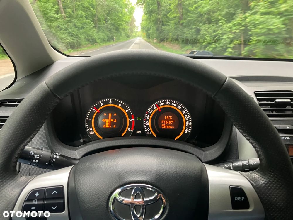 Toyota Auris - 14