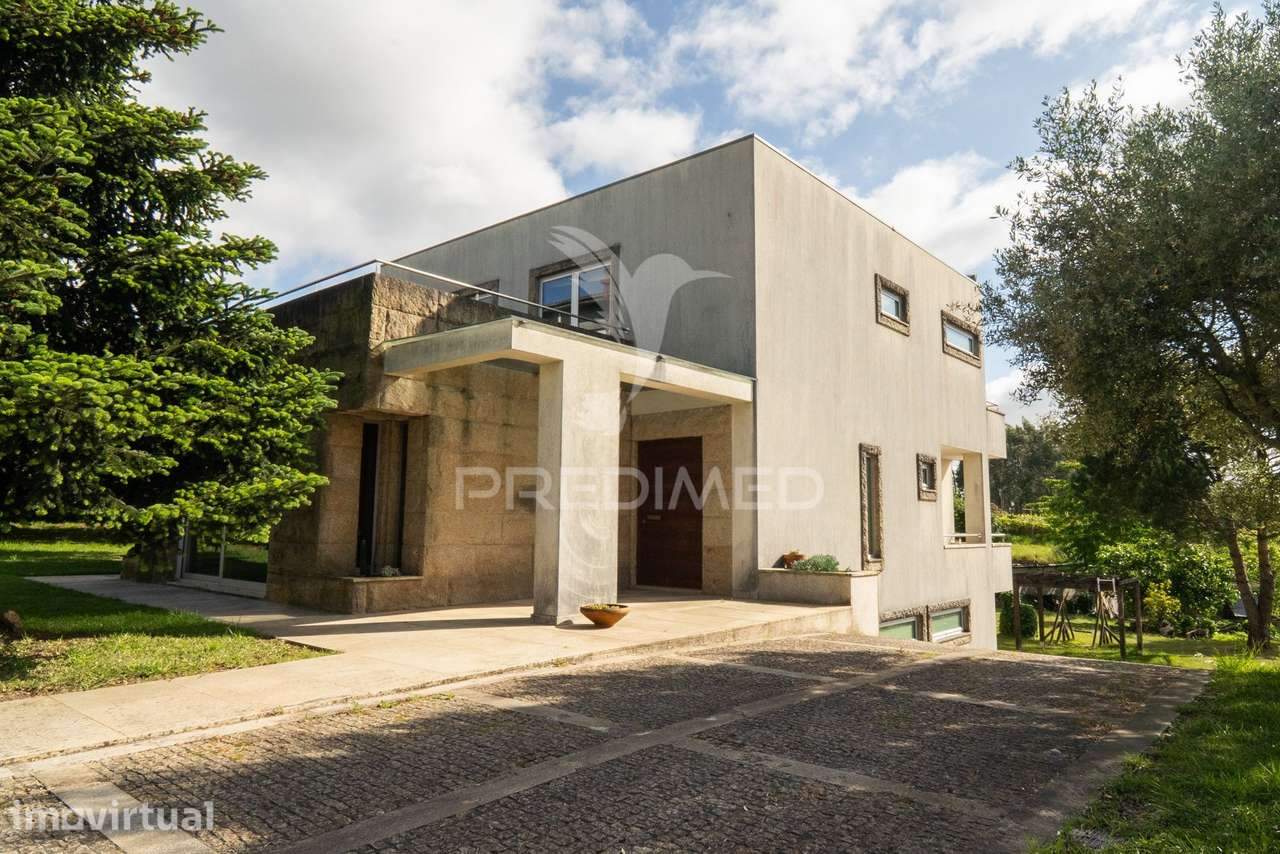 Moradia T3 Isolada em Olival - Grande imagem: 2/40