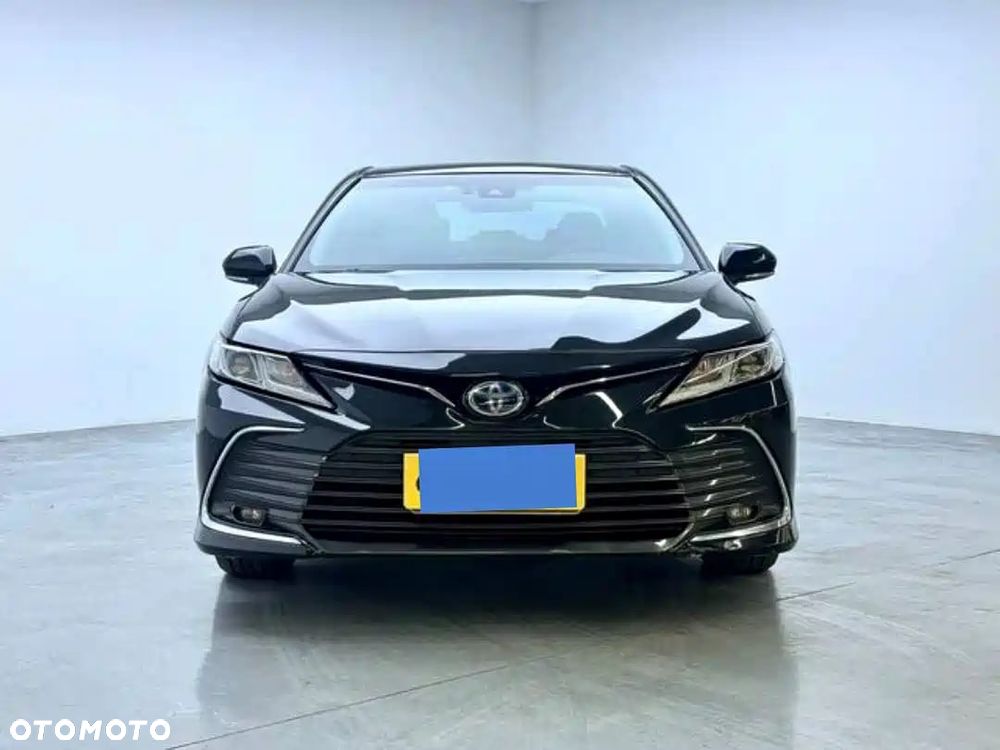 Toyota Camry Business Edition - 2