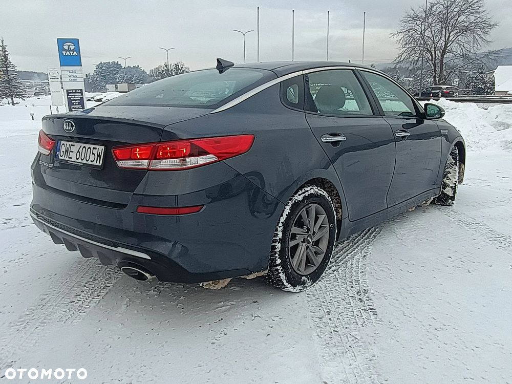Kia Optima - 11
