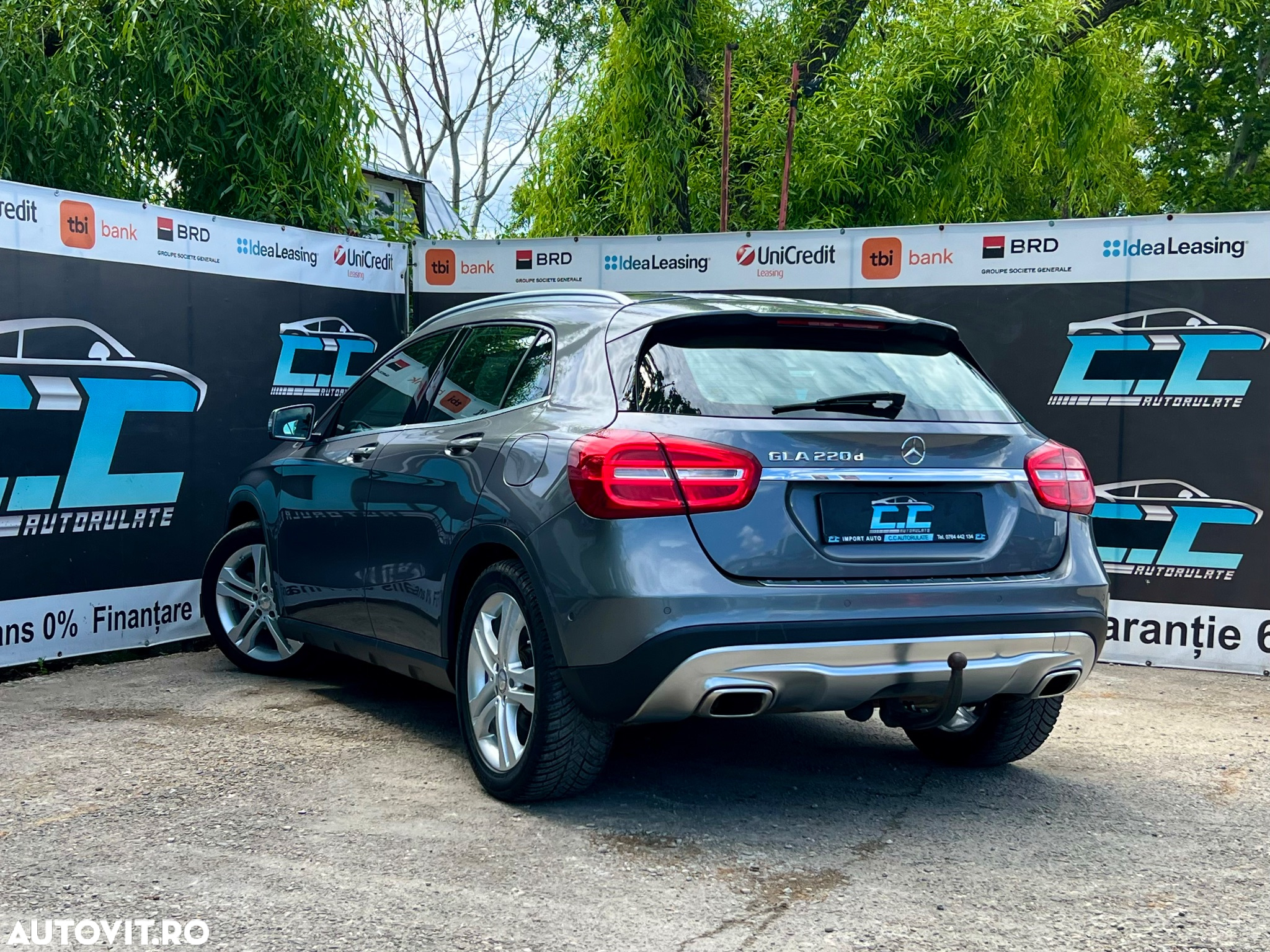 Mercedes-Benz GLA 220 d 7G-DCT Urban - 4